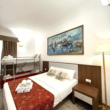 Pensión Grand Gaeta Roma